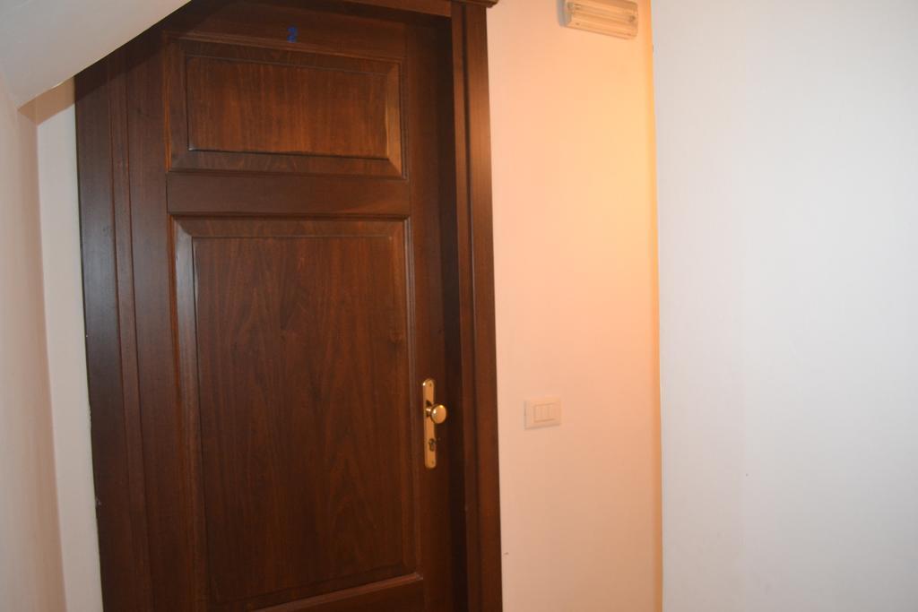 Suites Imperiali Guest House Rome Exterior photo